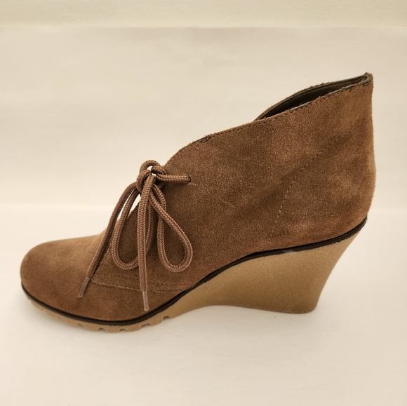Kelsi Dagger Tan Brown Suede Wedge Lace Up Bootie Womens 8.5 - Picture 6 of 13